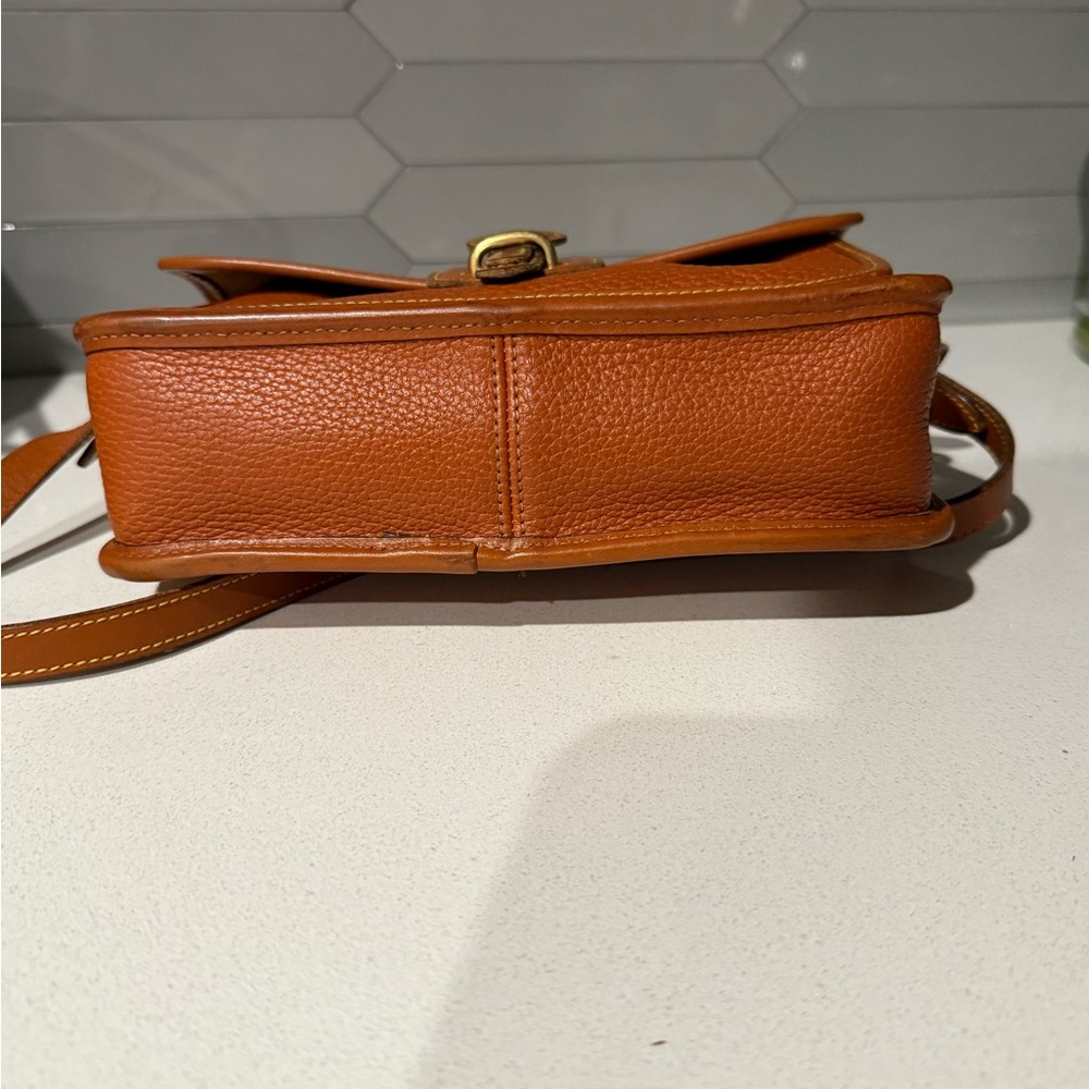 Vintage Dooney and Bourke R125 Pocket Equestrian East West Flap - Picture 4 of 6